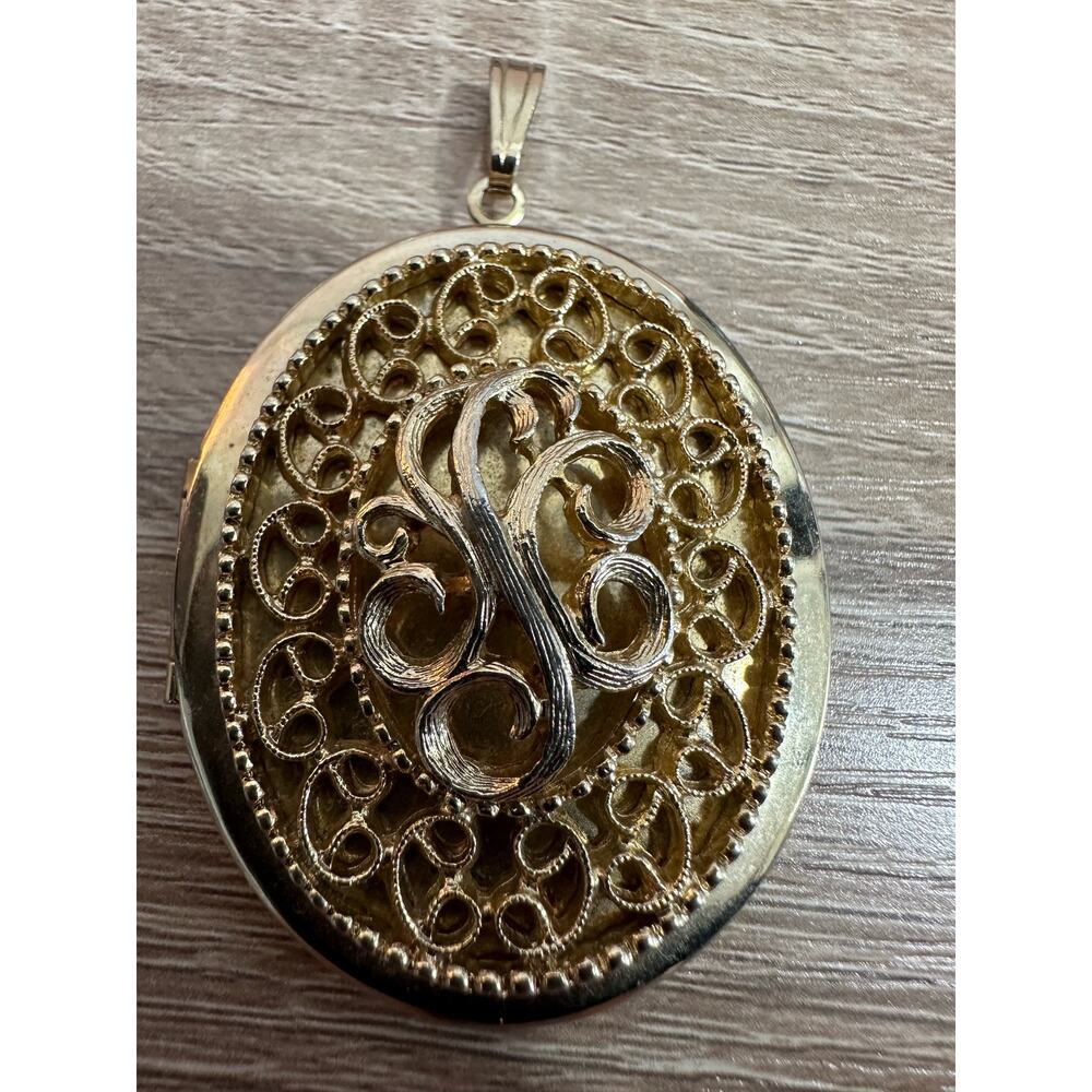 Vintage Sarah Coventry Oval Locket Gold Tone‎ Pendant 80s Chunky Statement Piece